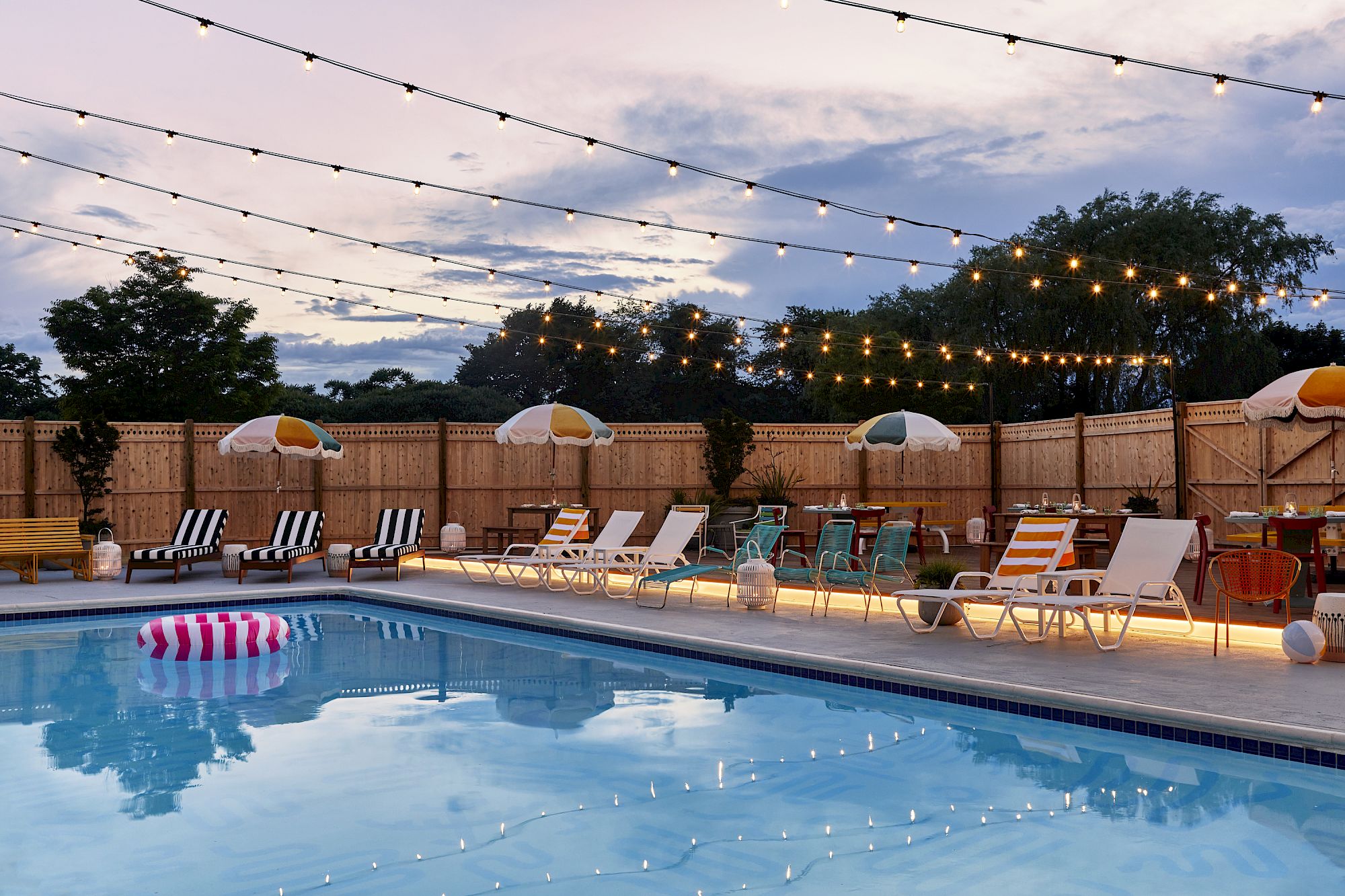 Wayfinder Hotel