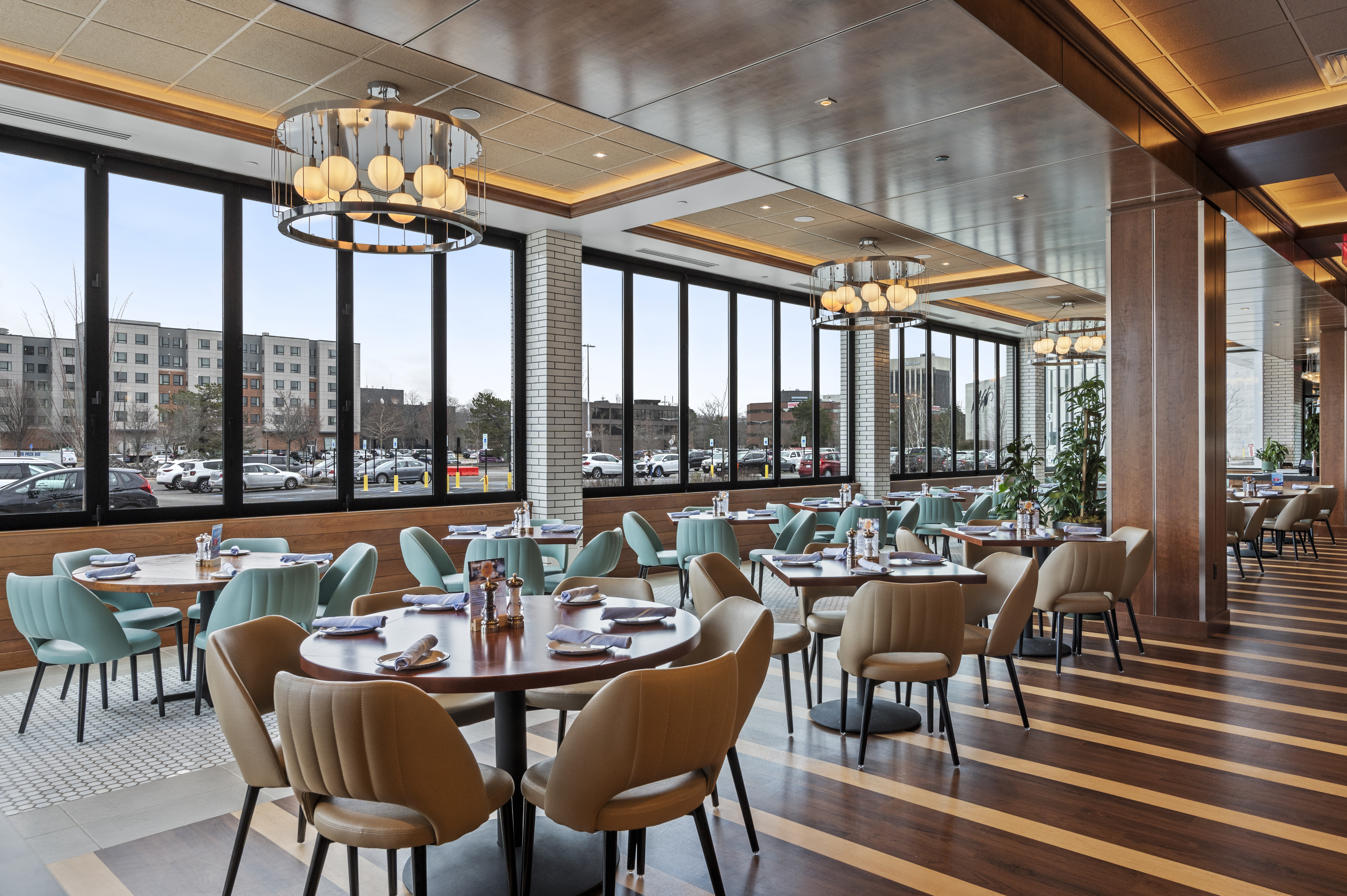 Legal Sea Foods — Burlington