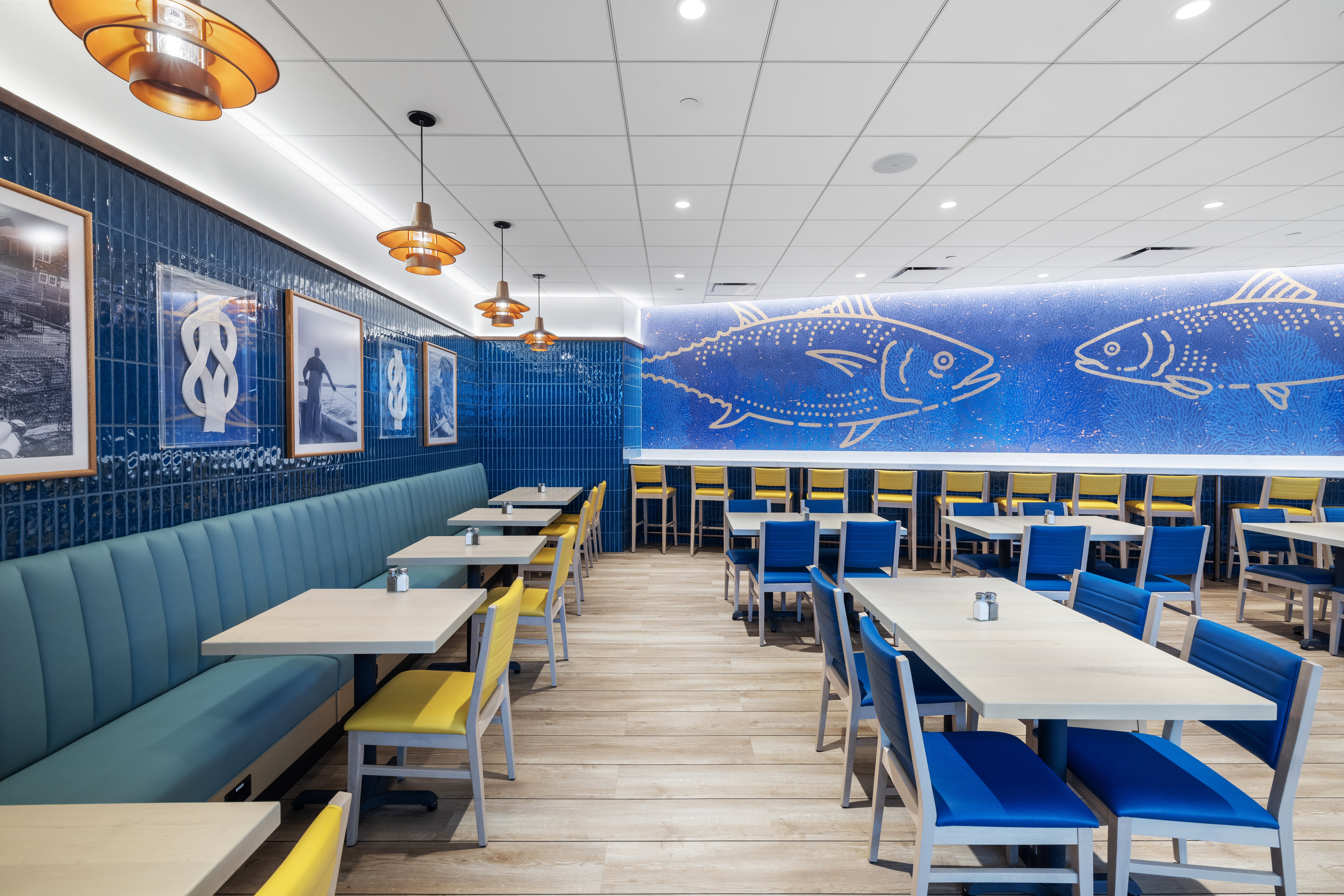 Legal Sea Foods — Terminal E, Boston Logan International Airport